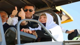Vali Aygöl, Çemişgezekte ilk sıcak asfalt serimini Ayşe teyze ile başlattı