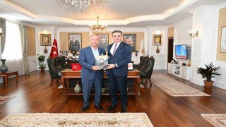 Vali Baruştan Erzurumspor ve tünel açıklaması: Kazım Karabekir stadı hazır, tüneller için gayret gösteriyoruz