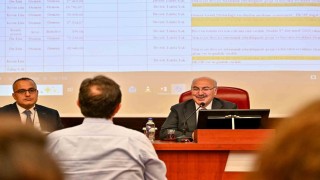 Vali Köşger: Asıl sorun sahipsiz hayvanlar değil sahiplilerin terk edilmesi