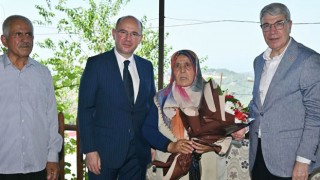 Vali Serdengeçti, 15 Temmuz Şehidinin Ailesini Ziyaret Etti