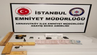 Vidaladıkları kalasların arasına zulalanan uyuşturucuyu polis buldu