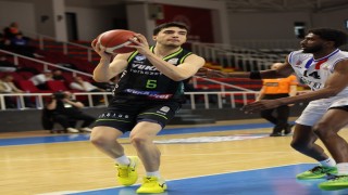 Y. Denizli Basketda Egemen ve Mustafa Sami takımda kaldı