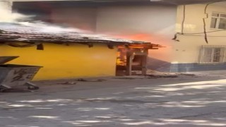 Yangına vatandaş müdahalesi kamerada