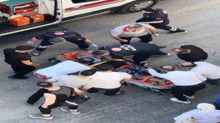 Yaya geçidinde otomobilin çarptığı kadın hayatını kaybetti: Kaza anı kamerada