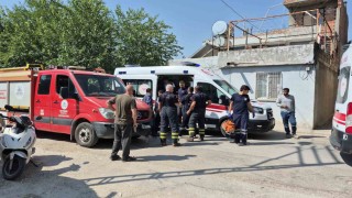 Yıkmaya çalıştığı ev üzerine çöktü: 1 yaralı