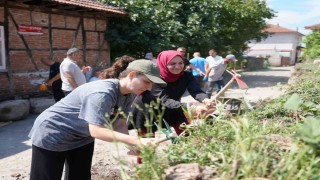 Zabıtalar bu sefer tarihe dokundu