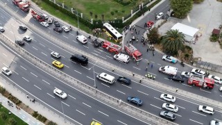 Zeytinburnunda İETT otobüsü duvara çarptı: 1 ölü, 17 yaralı