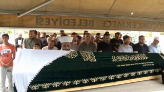 Zeytinburnundaki İETT otobüs kazasında hayatını kaybeden kadın son yolculuğuna uğurlandı