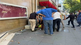12 metre yükseklikteki çatıdan düşen işçi ağır yaralandı