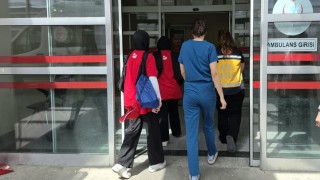 4 öğrenci yemekten zehirlendi