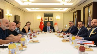 Adalet Bakan Yardımcısı Tuncay, Adalet Peşinde Aileleri Platformu üyeleriyle bir araya geldi