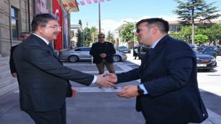 Adalet Bakan Yardımcısı Tuncay, Eskişehir Valisi Yılmazı ziyaret etti