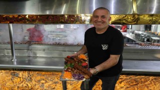 Adana Lezzet Festivali'nde kebapçılar "dumana" hazırlanıyor
