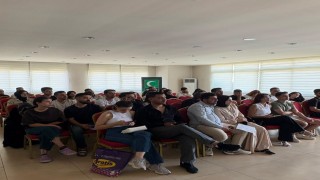 Adana'da evlenecek çiftler evlilik öncesi eğitimde buluştu