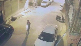 Adana'da iki araca silahlı saldırı: Şüpheliler kameradan tespit edilip yakalandı