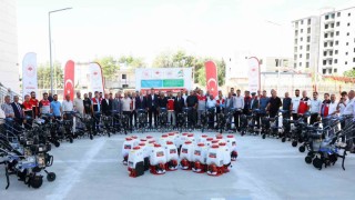 Adıyaman'da çiftçilere tarım alet ve ekipmanı desteği
