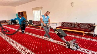 Adıyamanda ibadethanelerde temizlik çalışması