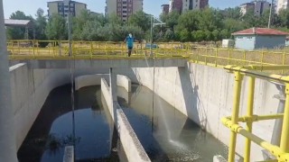 Adıyamanda karasinek ve haşereye karşı mücadele sürüyor