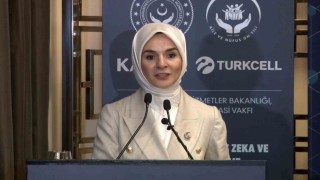 Aile ve Sosyal Hizmetler Bakanı Göktaş: Kadınları dijital dünyanın risklerine karşı koruyan stratejik bir adım atıyoruz