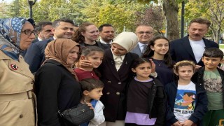 Aile ve Sosyal Hizmetler Bakanı Göktaş, "Türkiye Yüzyılı Buluşmaları" kapsamında esnaf ve vatandaşlarla bir araya geldi