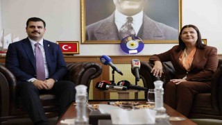 AK Parti'li İnan'dan belediye başkanlarına tarihi çağrı: "İzmir için cesur olun!"