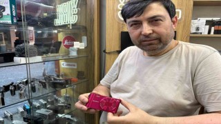 Akıllı telefonların yapaylığından kaçıp kompakt fotoğraf makinelerine yöneldiler