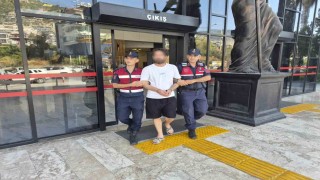 Alanyada 7 yıl 8 ay hapis cezasıyla aranan hükümlü yakalandı