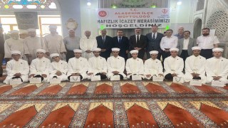 Alaşehirde 11 öğrenci hafızlık icazeti aldı