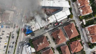 Alevler restoranı sardı: 15 araç ve 27 personelle yangın kontrol altına alındı