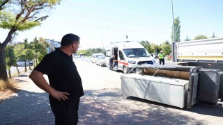 Ambulansa yol vermek isterken kazaya neden oldu
