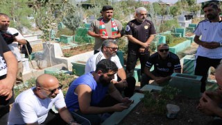 Amed Sportif Faaliyetler ve Beşiktaş taraftar gruplarından maç öncesi Rojin Kabaiş'in mezarına ziyaret