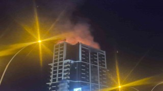 Ankarada binanın çatısında çıkan yangın söndürüldü