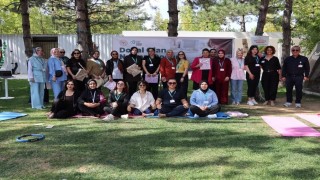 Anne adaylarına 'gevşeme teknikleri' eğitimi