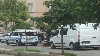 Annesiyle tartışırken havaya ateş etti, olanları izleyen balkondaki kadın yaralandı