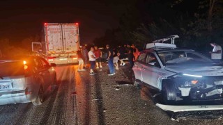 Antalya'da 4 aracın karıştığı kazada ortalık savaş alanına döndü