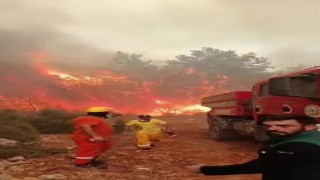 Antalyada ekipler alevlerin arasında kalmaktan son anda kurtuldu