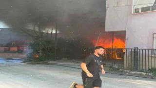 Antalyada ev ve depo yangını