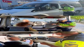 Antalya'da okul servislerine jandarma denetimi: 8 araç trafikten men edildi