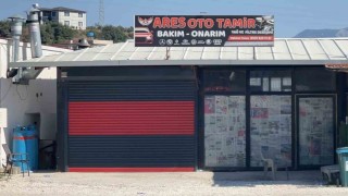 Aracın motor kısmında yaşanan patlama sonrası başına parça isabet eden 13 yaşındaki çırak hayatını kaybetti