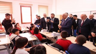 Arnavutköyde 7 okul bugün eğitime başladı