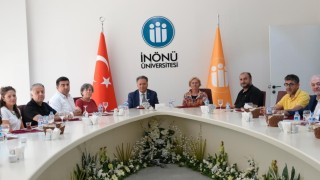 Arslantepe kazı heyeti Rektör Akpolatın konuğu oldu