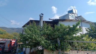 Arsuzda ev yangını büyümeden söndürüldü
