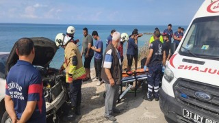 Arsuz'da uçurumdan yuvarlanan otomobilin sürücüsü yaralandı