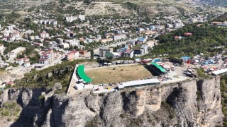 Artvinde 250 metre yükseklikteki arenada yılın son boğa güreşleri yapıldı