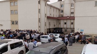 At üstünde dereyi geçmeye çalışırken akıntıya kapılan çoban hayatını kaybetti