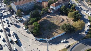 Avcılar'da 2019 depreminde hasar aldığı gerekçesiyle İBB tarafından yıktırılan Hacı Ahmet Tükenmez Camii 7 yıldır yapılmadı
