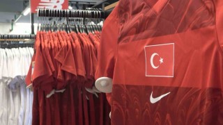 Ay yıldızlı formalar Bursastore'da satışa çıktı