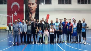 Aydıntepede 30 Ağustos Zafer Kupasının şampiyonu Yakutiye Gençlik oldu