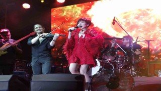 Ayvalıkta Aydilge konserine yoğun ilgi