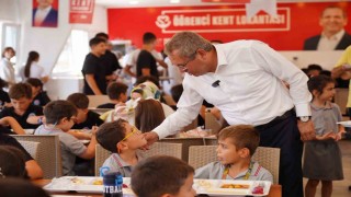 Ayvalık'ta öğrenci sofrası; 3 çeşit yemek ve meyve 50 TL